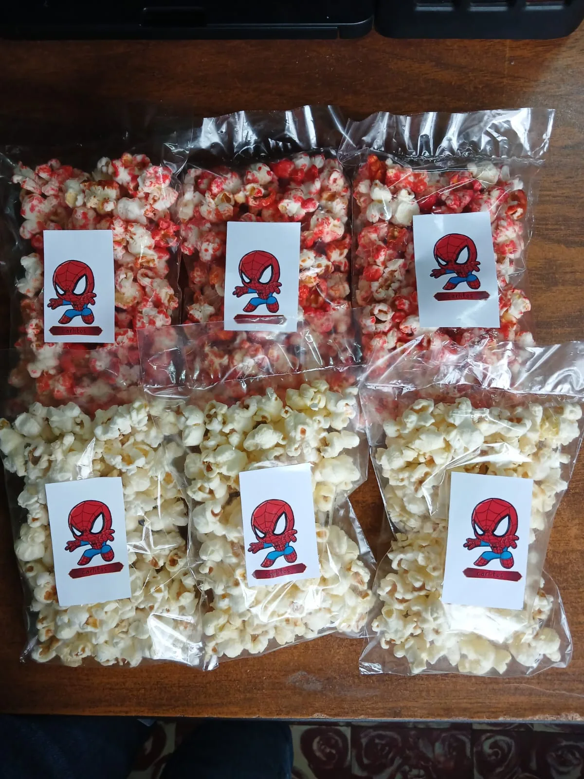 Fiesta con algodón de azúcar y decoración personalizada