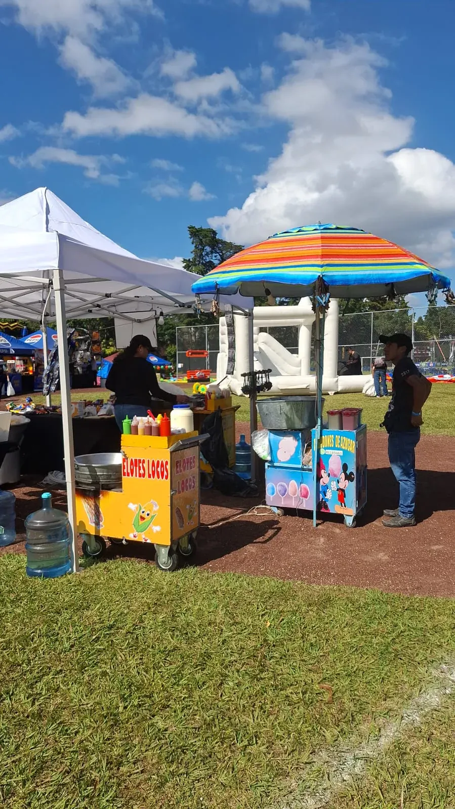 Máquina de algodón con diseños personalizados